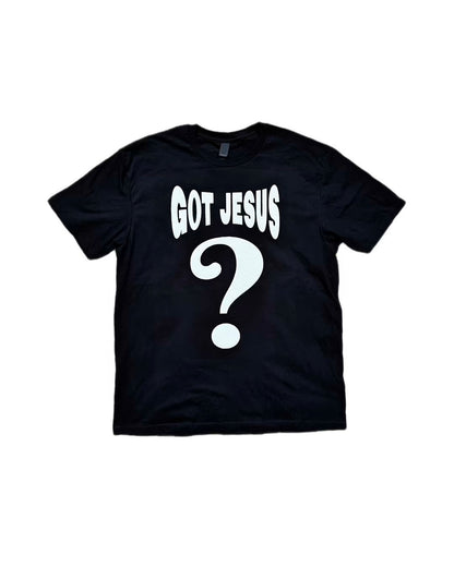 Camiseta con "Tengo a Jesús"